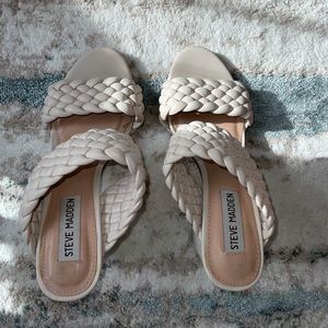 STEVE MADDEN KENLEY TAUPE HEELS